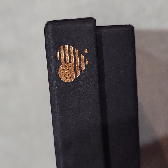 Alex and Ani Mother Of The Bride Bracelet - Picture 4 of 15